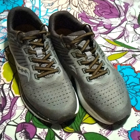 Saucony Other - Saucony S-Guide 13 Kids Sneakers